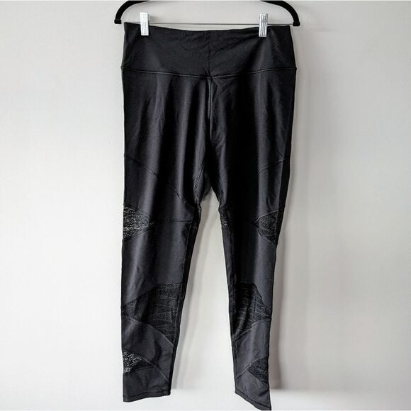 NWOT Victoria's Secret Sport Knockout Leggings with Mesh Lace Cutouts - L - Picture 2 of 9